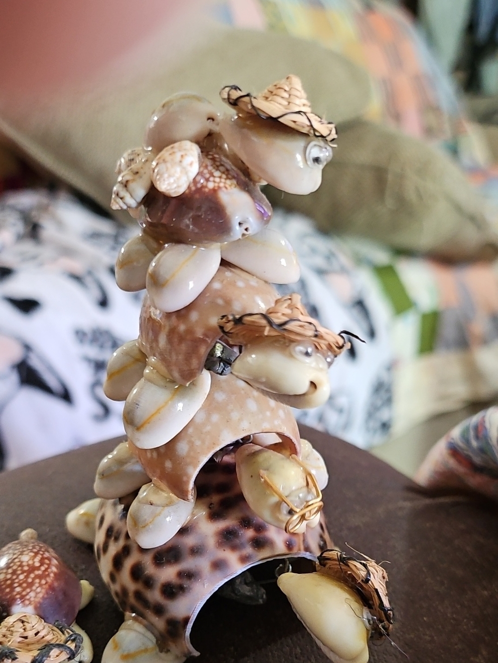 Kitschy Stacked Shell Turtle Figurine - Natural Beige & Brown